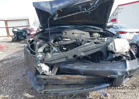 2006 Toyota 4Runner Sr5 V6 z USA, uszkodzony, nr VIN JTEZU14R468059665